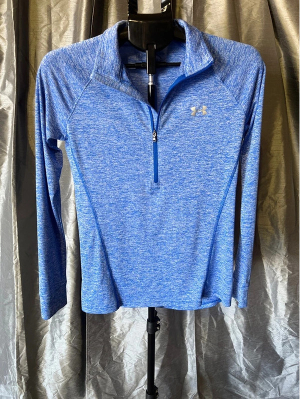 Under Armour Sz Sm Women’s Quarter Zip Lightweight Top